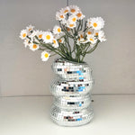 Laden Sie das Bild in den Galerie-Viewer, Disco Ball Spiral Vase Unique Glass Tiles Flower Bottle Disco Ball Planter Silver Mirror Vase Home Living Room Office Decor
